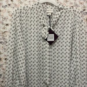 Women’s Button down blouse